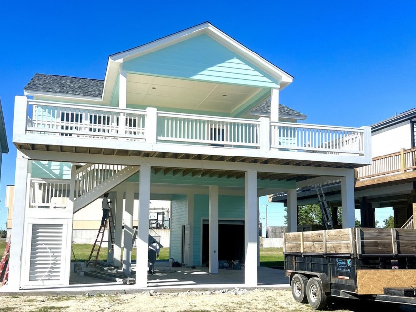 Amazing 3-2-1 new construction by Easton Homes, known for - Beach Home for sale in Crystal Beach, Texas on Beachhouse.com