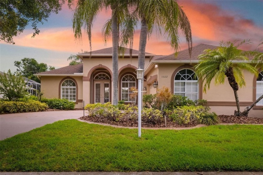 Welcome to this impeccably updated 4-bedroom, 3 bathroom - Beach Home for sale in Lakewood Ranch, Florida on Beachhouse.com