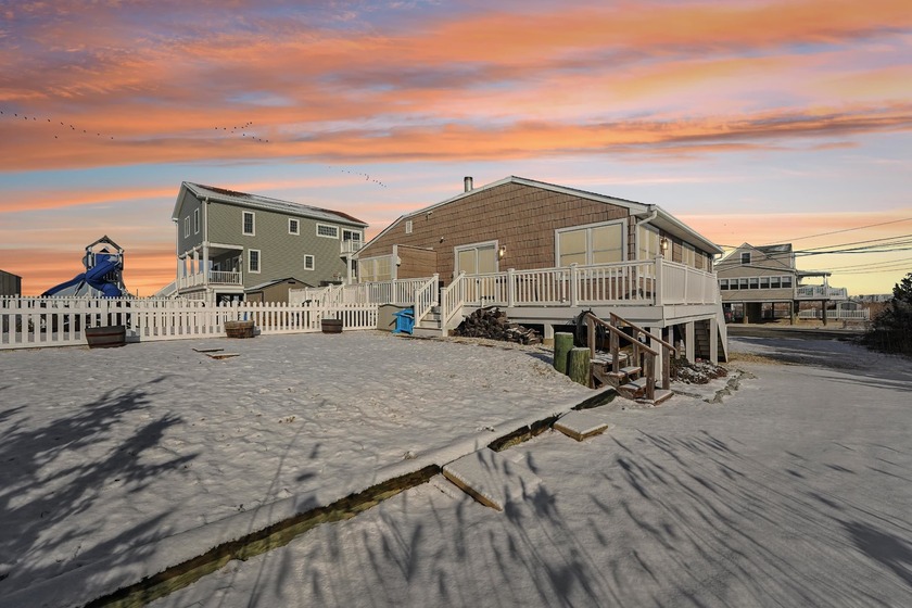 This location is truly exceptional!   Welcome to this charming - Beach Condo for sale in Sea Isle City, New Jersey on Beachhouse.com