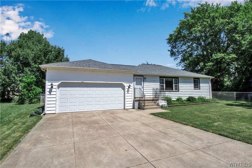 Discover lake living with this charming 3-bedroom, 1-bath ranch - Beach Home for sale in Hamburg, New York on Beachhouse.com