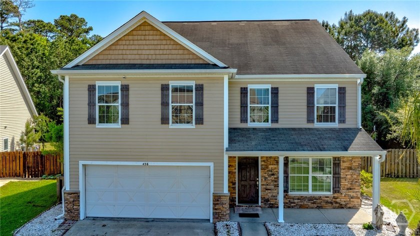 Beautiful two-story home in a great location! This - Beach Home for sale in Savannah, Georgia on Beachhouse.com