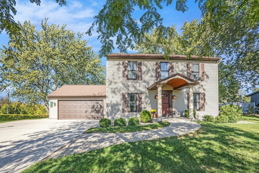 BLACK FRIDAY SALE! New Price. Highly Desired Lakeshore Community - Beach Home for sale in Holland, Michigan on Beachhouse.com