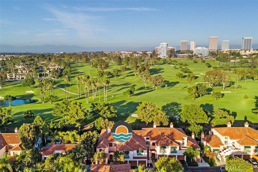 Prime Villa Point End Unit with Desirable Ground Floor Plan
 - Beach Townhome/Townhouse for sale in Newport Beach, California on Beachhouse.com
