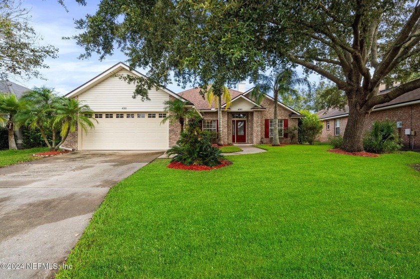 A beautiful 4 bed/2 bath home with an office in the highly - Beach Home for sale in Jacksonville, Florida on Beachhouse.com