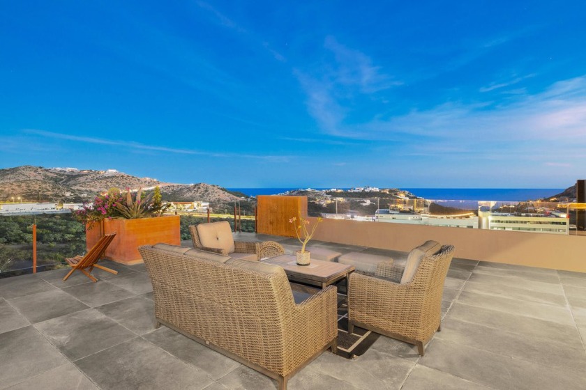 Stunning Contemporary-style Penthouse located within the - Beach Condo for sale in San Jose Corridor,  on Beachhouse.com
