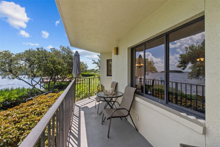 Attention investors! Rare opportunity for waterfront unit - Beach Condo for sale in St. Petersburg, Florida on Beachhouse.com