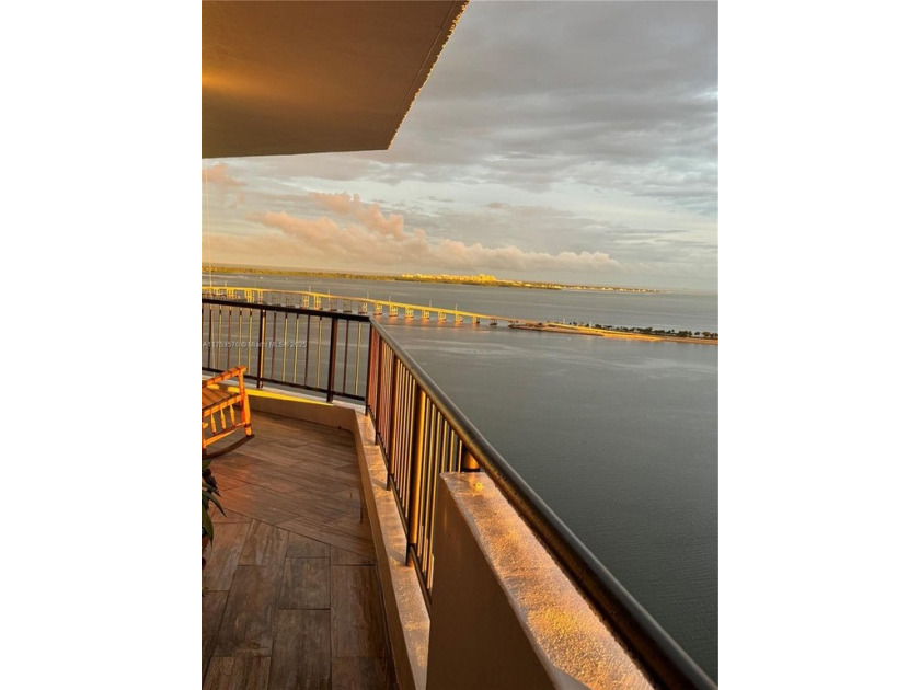 Enjoy stunning Bay & ocean view while dining on the terrace in - Beach Condo for sale in Miami, Florida on Beachhouse.com