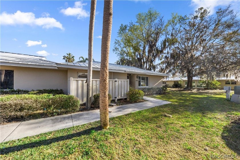SELLER MOTIVATED! Coastal Living with Private Dock in Crystal - Beach Condo for sale in Crystal River, Florida on Beachhouse.com