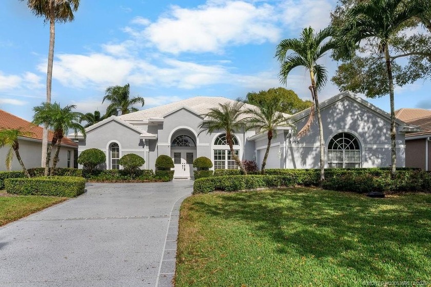 Embrace this beautiful crisp clean home with a harmonious - Beach Home for sale in Palm City, Florida on Beachhouse.com