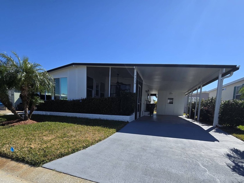 This beautifully maintained 2-bedroom, 2-full-bath home offers - Beach Home for sale in Ellenton, Florida on Beachhouse.com