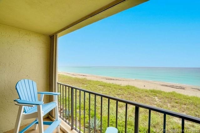 BEACH FRONT! Beautifully updated condoW/ Expansive views of the - Beach Condo for sale in Jensen Beach, Florida on Beachhouse.com