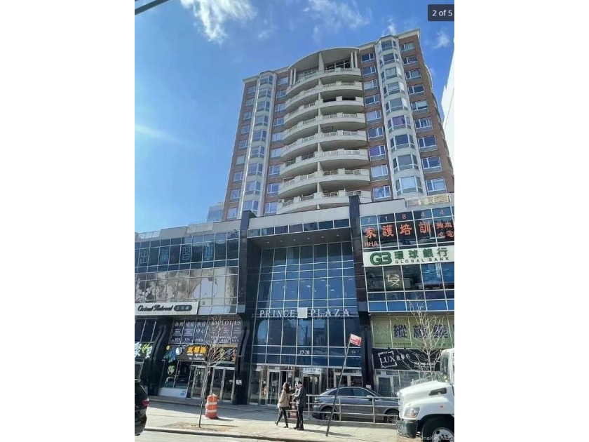 Prime city center luxury apartment featuring 2 bedrooms and a - Beach Condo for sale in Flushing, New York on Beachhouse.com