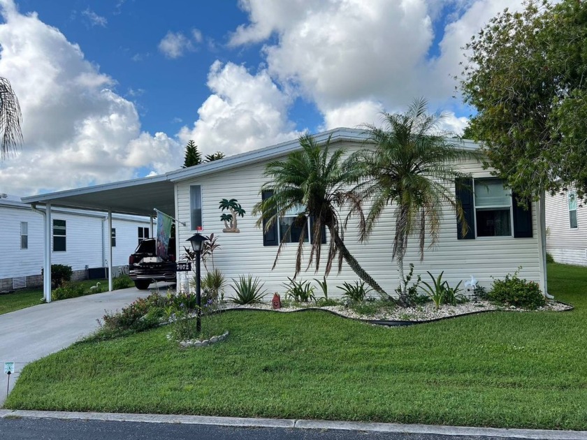 JUST REDUCED! This 2 bed, 2 bath open floorplan home with a - Beach Home for sale in Stuart, Florida on Beachhouse.com