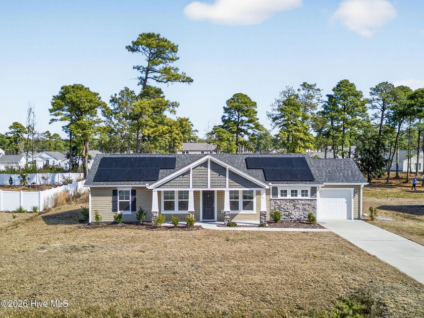 Welcome to 891 Golf View Ct., a 3-bedroom, 2-bath ranch with an - Beach Home for sale in Southport, North Carolina on Beachhouse.com