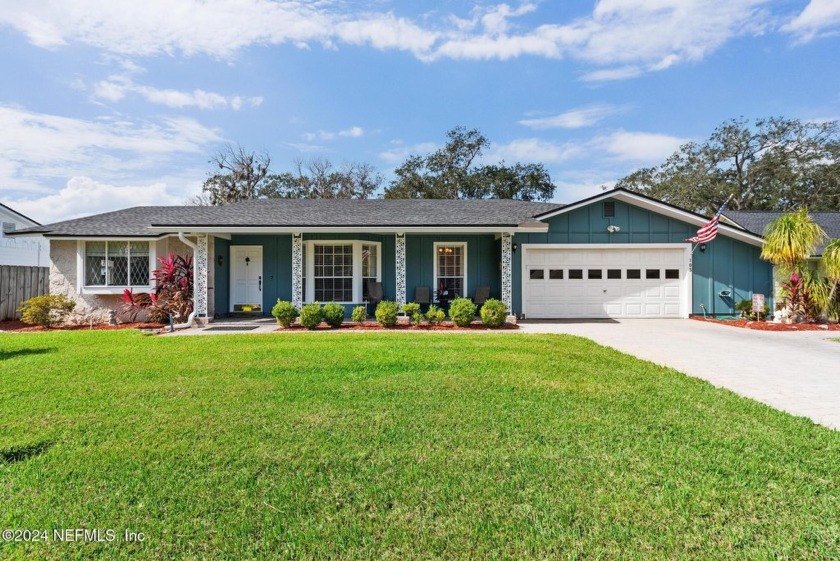 This lovely Seabreeze Woods home is situated on an oversized lot - Beach Home for sale in Jacksonville Beach, Florida on Beachhouse.com