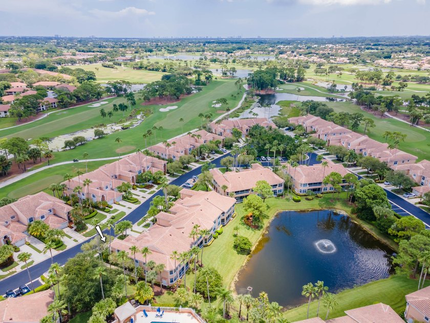 Enjoy beautiful lake views from one of the largest 3 bedroom - Beach Condo for sale in Palm Beach Gardens, Florida on Beachhouse.com
