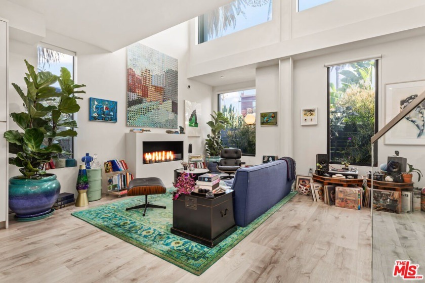 Incredible value in one of Venice's most coveted neighborhoods - - Beach Home for sale in Venice, California on Beachhouse.com