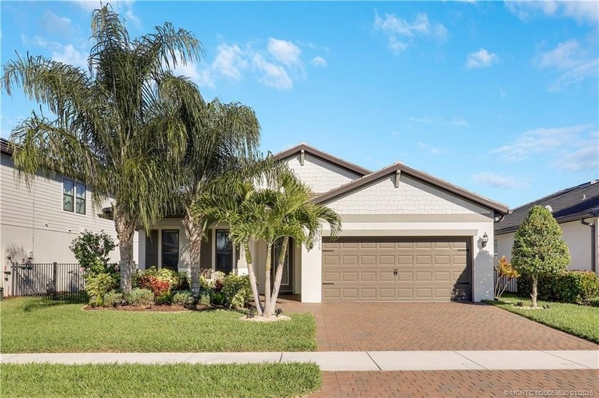 Stunning 4-bedroom, 3-bath home that truly shows like a model - Beach Home for sale in Port Saint Lucie, Florida on Beachhouse.com