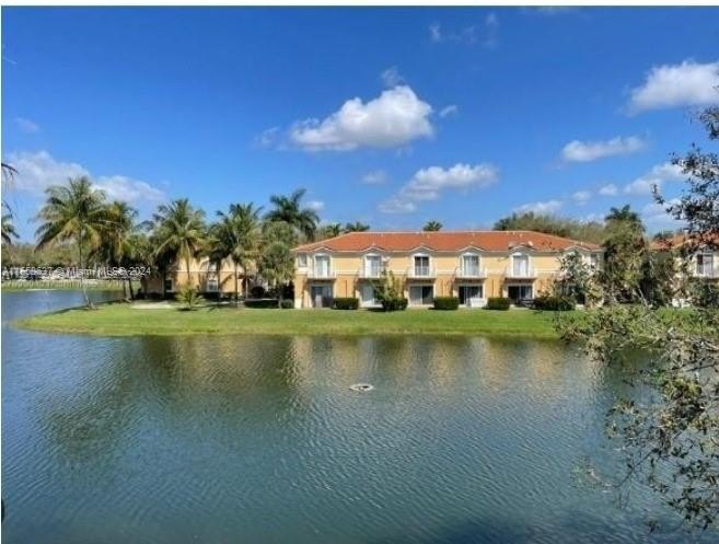 Beautiful 3-bedroom, 3-bathroom property in the exclusive gated - Beach Townhome/Townhouse for sale in Miramar, Florida on Beachhouse.com