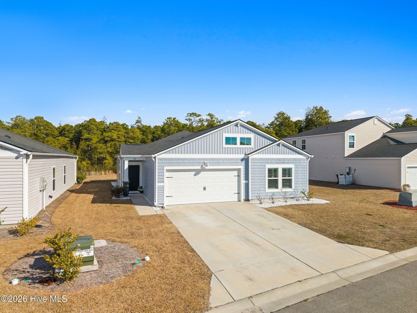 Impeccably maintained 4-bedroom, 2-bath coastal residence in the - Beach Home for sale in Ocean Isle Beach, North Carolina on Beachhouse.com