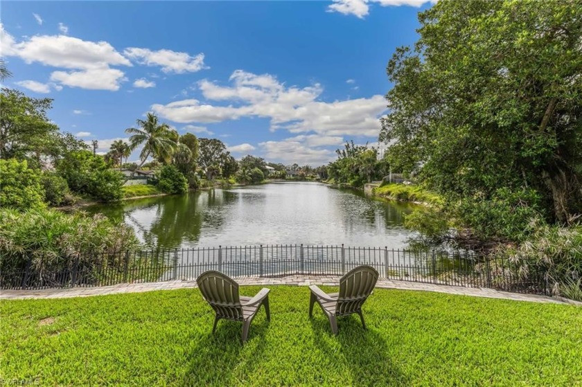 Welcome to your own piece of paradise nestled in the highly - Beach Home for sale in Naples, Florida on Beachhouse.com