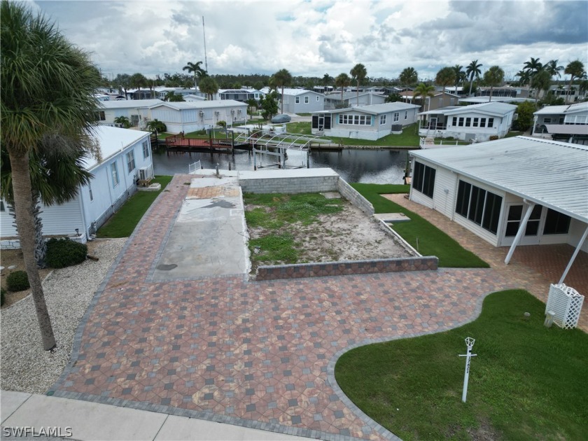 Bayside Estates has essentially two half's, split down the - Beach Lot for sale in Fort Myers Beach, Florida on Beachhouse.com