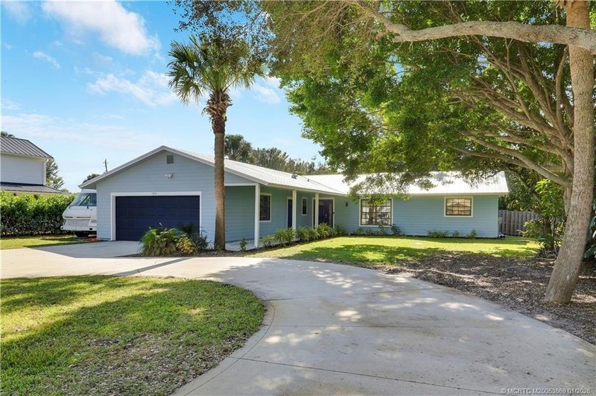 Beautiful completely remodeled 3 BR, 2 BA home with a 2-car - Beach Home for sale in Stuart, Florida on Beachhouse.com