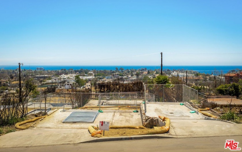 A rare opportunity to rebuild in one of Pacific Palisades' most - Beach Lot for sale in Pacific Palisades, California on Beachhouse.com