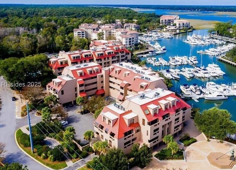 Don't miss this stunning two-story condo in prime Shelter Cove! - Beach Condo for sale in Hilton Head Island, South Carolina on Beachhouse.com