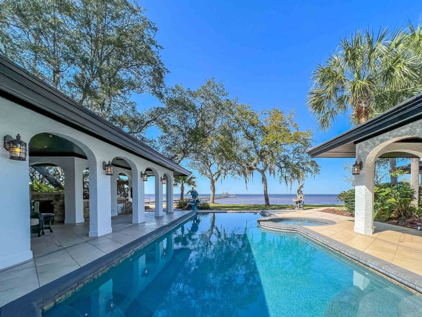 If luxury and relaxation on the water is what you seek, look no - Beach Home for sale in Panama City, Florida on Beachhouse.com