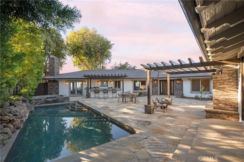 There's a certain kind of light that hits the Peninsula in the - Beach Home for sale in Rancho Palos Verdes, California on Beachhouse.com