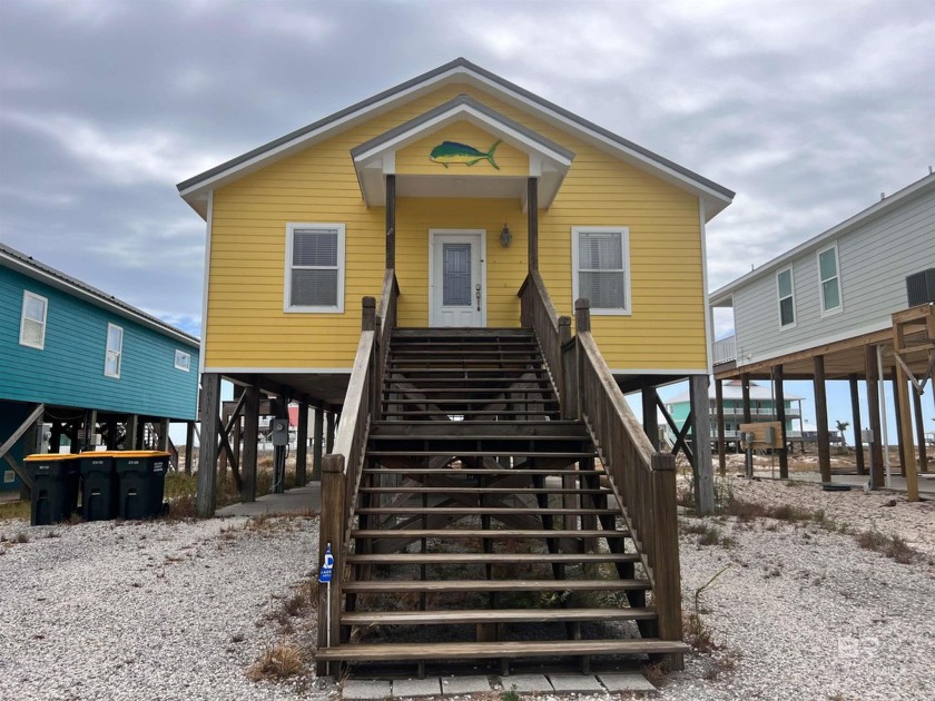 Beautiful GULF & BAY VIEWS! The BEST of BOTH Worlds. Very Well - Beach Home for sale in Gulf Shores, Alabama on Beachhouse.com