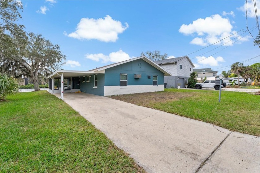 Great Price! Great waterfront location! Welcome to 4638 Heavens - Beach Home for sale in New Port Richey, Florida on Beachhouse.com