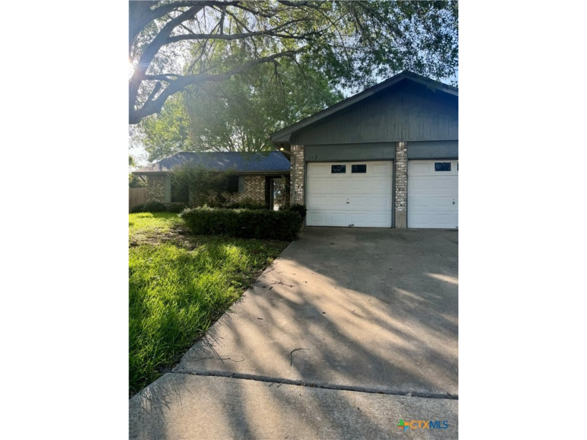 3 bedroom, 2 bathroom, 2 car garage with a covered front porch - Beach Home for sale in Port Lavaca, Texas on Beachhouse.com