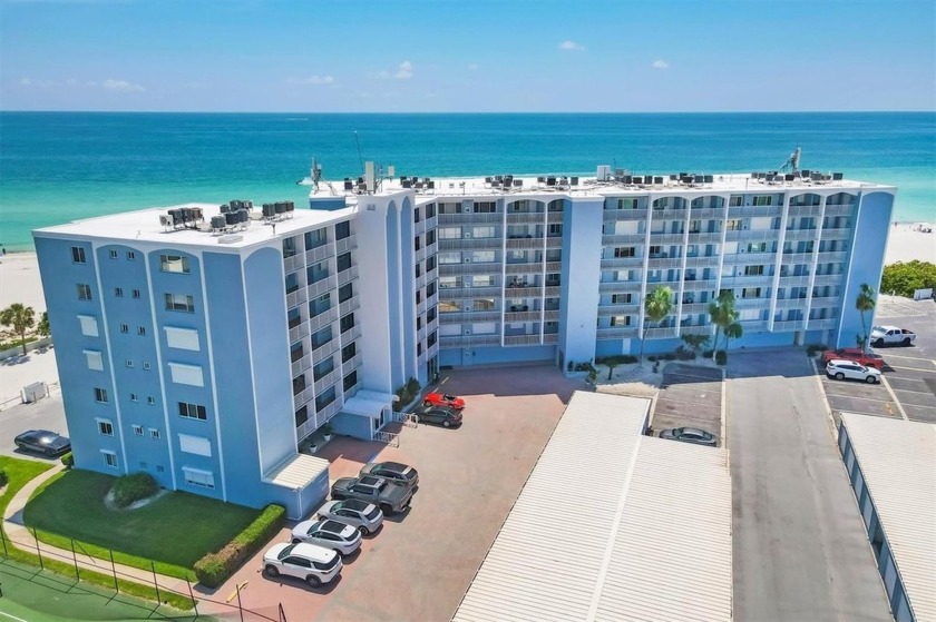 Welcome to your slice of paradise on the breathtaking shores of - Beach Condo for sale in Holmes Beach, Florida on Beachhouse.com