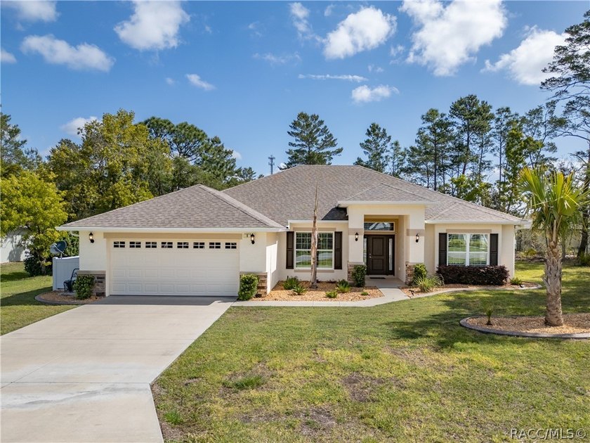 Welcome to this beautifully built 2022 home located in the newer - Beach Home for sale in Homosassa, Florida on Beachhouse.com