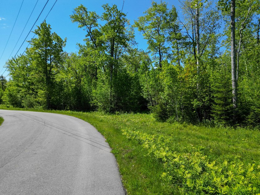 Beautiful buildable lot tucked at the end of a quiet cul-de-sac - Beach Acreage for sale in Owls Head, Maine on Beachhouse.com