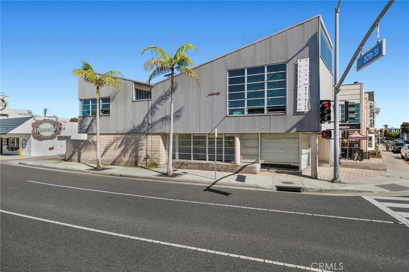 Offering 3000-3002 Newport Blvd. Prime mixed-use 2-unit - Beach Commercial for sale in Newport Beach, California on Beachhouse.com