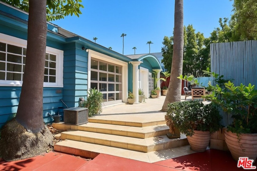 Discover a rare and exciting opportunity in one of Los Angeles' - Beach Home for sale in Venice, California on Beachhouse.com