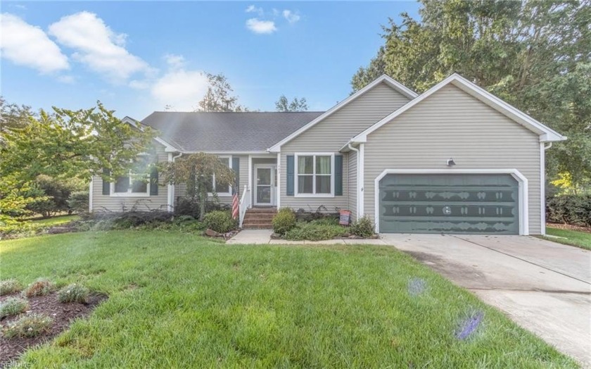 This exquisite property in Suffolk, VA presents a wonderful - Beach Home for sale in Suffolk, Virginia on Beachhouse.com