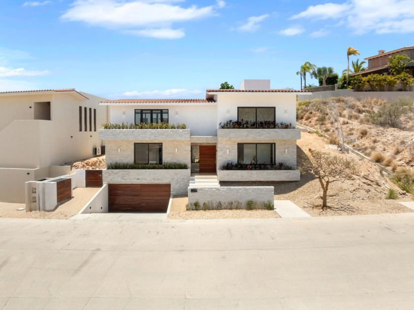 Sophisticated and solidly built, this 5,588 sq.ft. estate in - Beach Home for sale in San Jose Del Cabo,  on Beachhouse.com