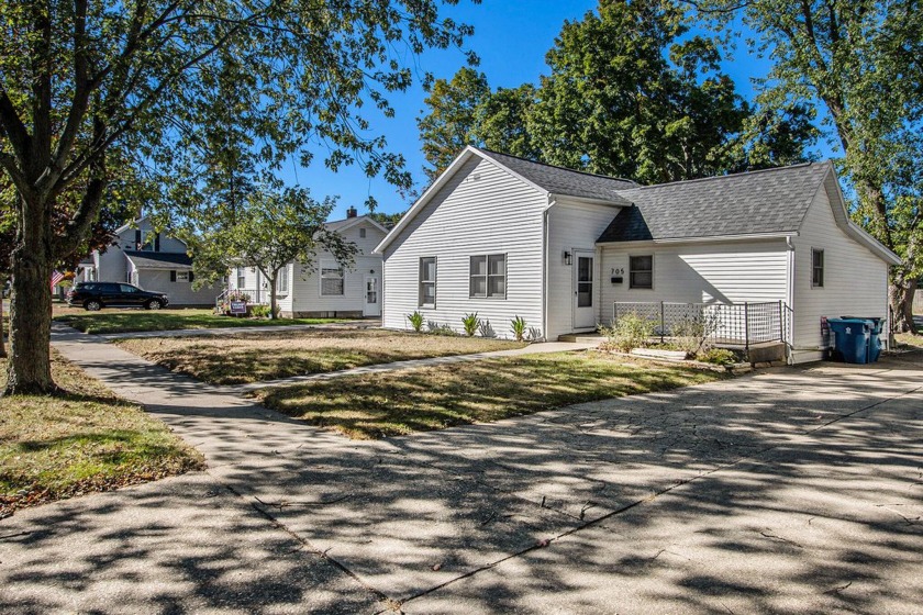 City of Ludington - Ranch style home with 3 bedrooms, 1 bath - Beach Home for sale in Ludington, Michigan on Beachhouse.com