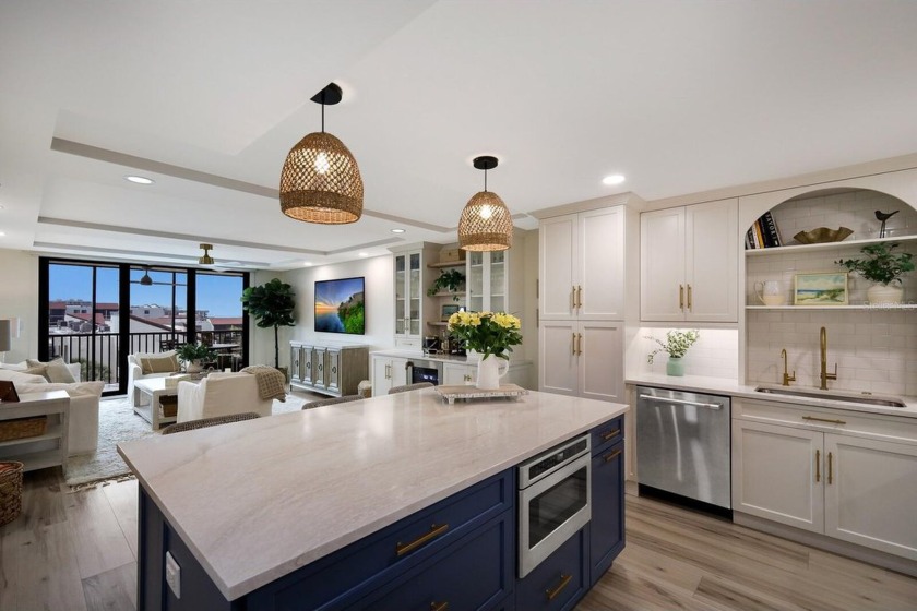 Fully RE-DESIGNED and RENOVATED 2-bedroom, 2-bath condo in - Beach Condo for sale in Longboat Key, Florida on Beachhouse.com