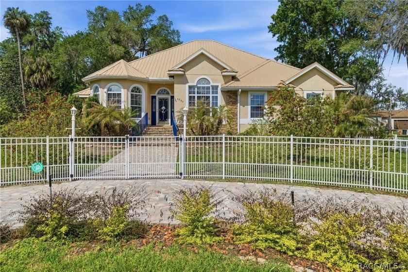 One or more photo(s) has been virtually staged. This home has - Beach Home for sale in Homosassa, Florida on Beachhouse.com