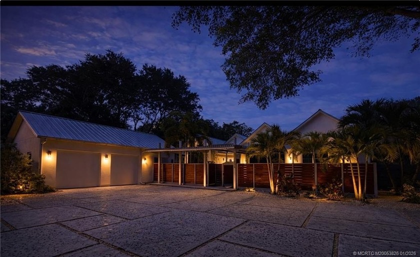 Architecturally distinctive custom modern coastal courtyard - Beach Home for sale in Stuart, Florida on Beachhouse.com