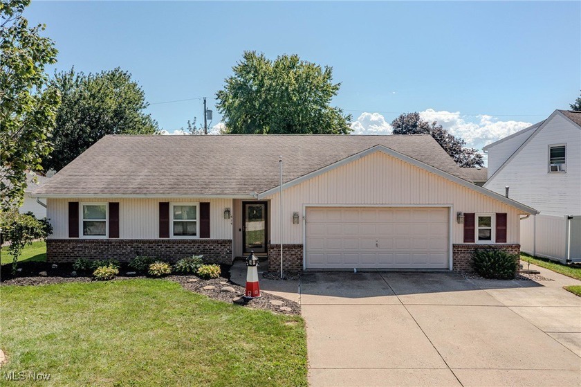 Welcome to 414 Indiana Avenue, a spacious 4-bedroom ranch in - Beach Home for sale in Sandusky, Ohio on Beachhouse.com