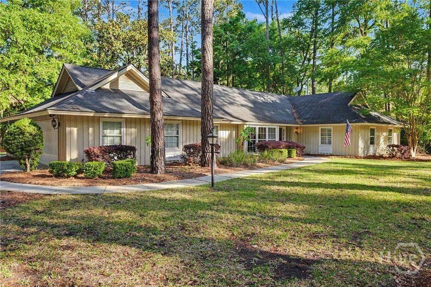 Pristine One-Level Living in the Heart of Marshwood. Experience - Beach Home for sale in Savannah, Georgia on Beachhouse.com