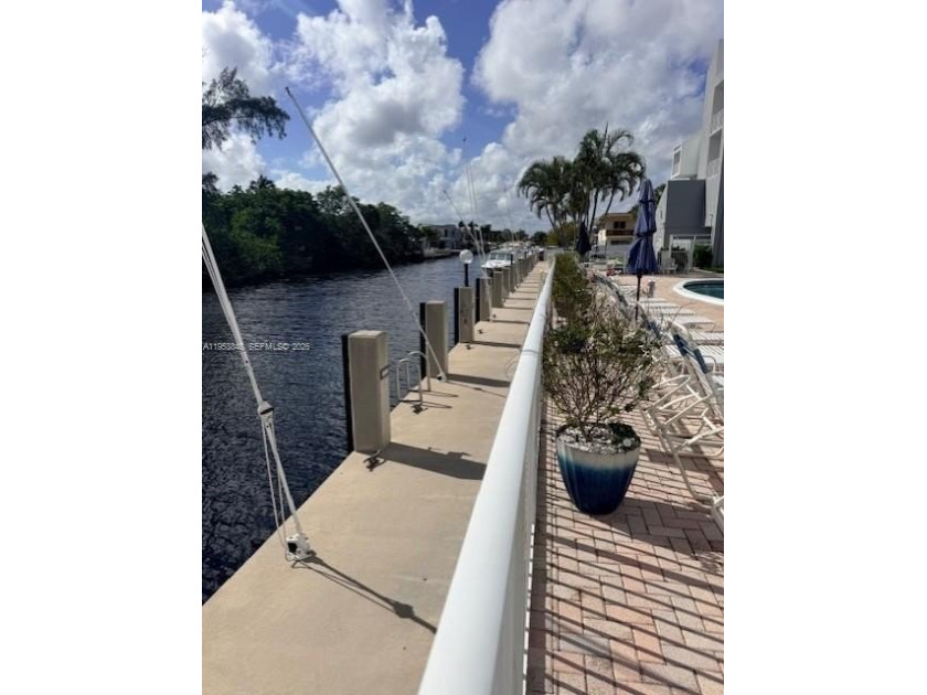 Calling all boaters! Great condo in Pompano Beach, complete with - Beach Condo for sale in Pompano Beach, Florida on Beachhouse.com