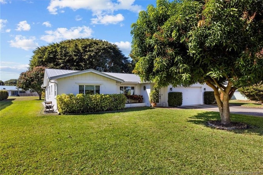 Beautiful and spacious concrete block home in desireable North - Beach Home for sale in Stuart, Florida on Beachhouse.com