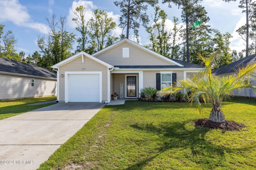 Welcome home to this meticulously maintained 1732sqft home in - Beach Home for sale in Calabash, North Carolina on Beachhouse.com